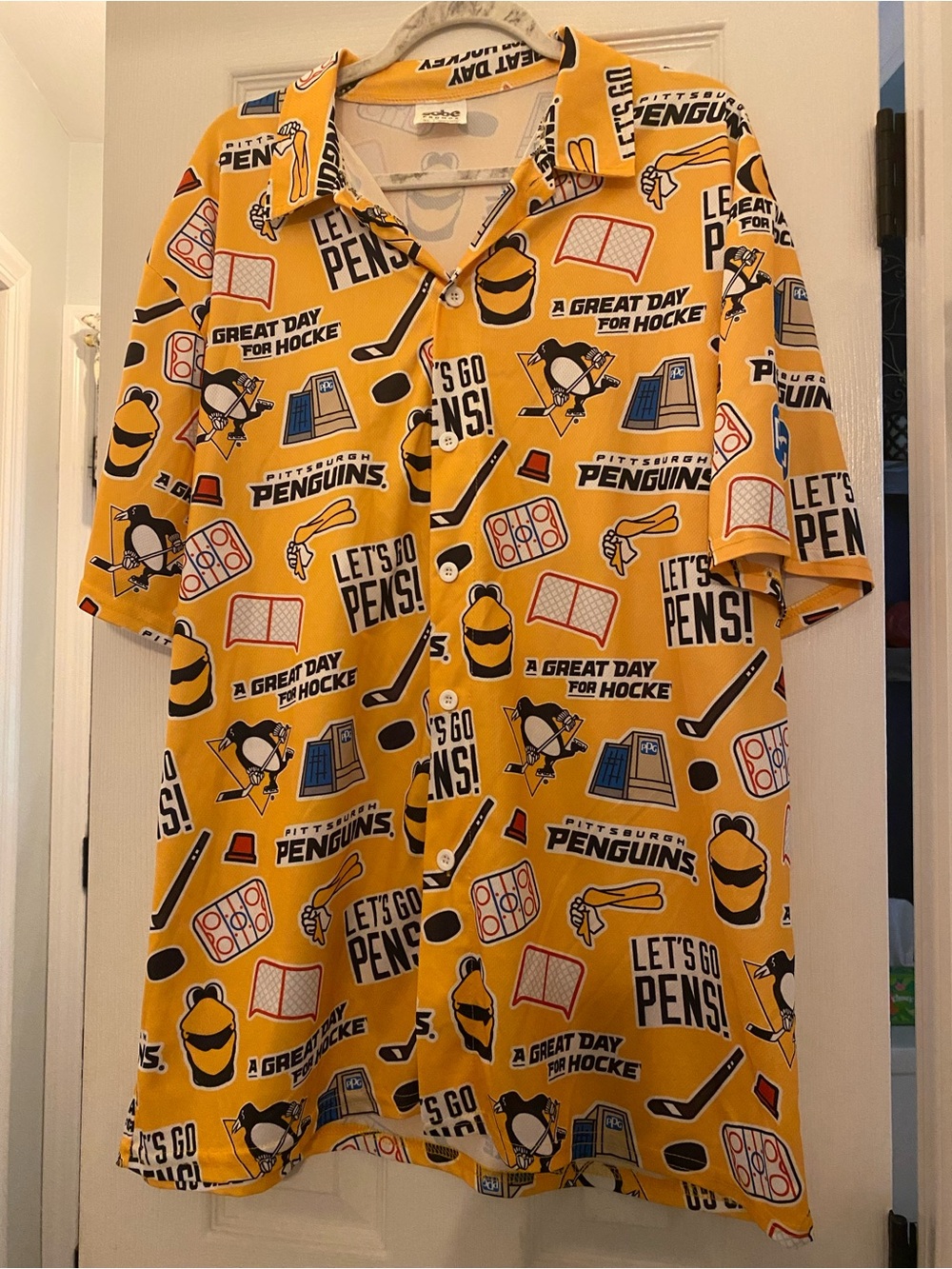 Pittsburgh Penguins XL Promo Graphic Short-Sleeve Button-Down Shirt Game Day NHL